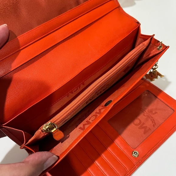MCM LONG TRIFOLD WALLET - Picture 13 of 16